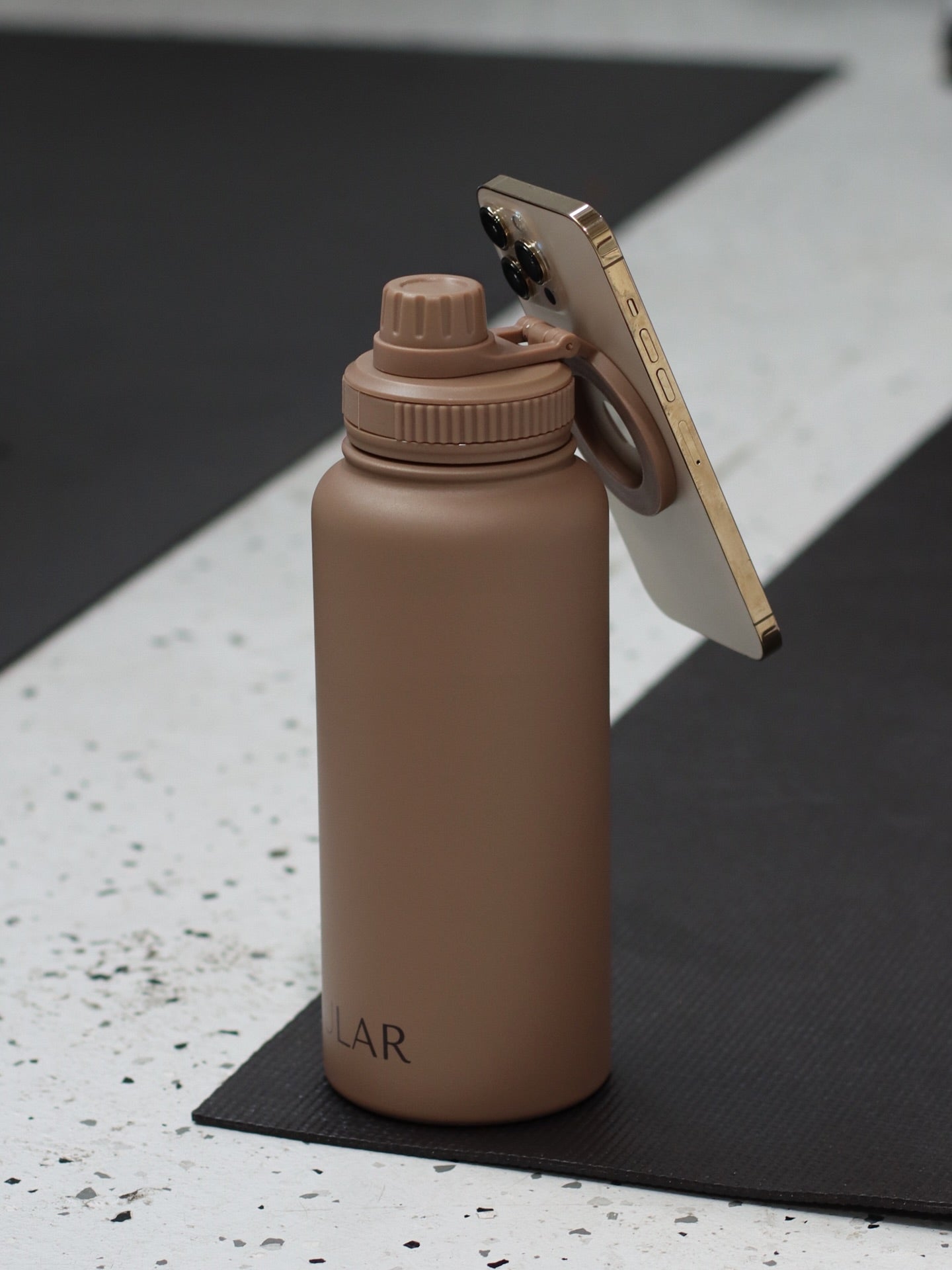 The Essential Duo | Mag Bottle + Set of 3 resistance bands